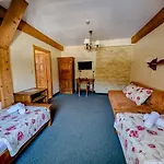 Resort Gorczanski Dwor Łopuszna