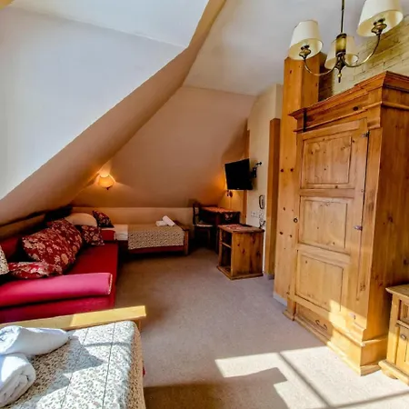 Gorczanski Dwor Ośrodek wypoczynkowy Łopuszna